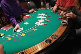 Pemain menikmati permainan Bingo online pada platform latar888